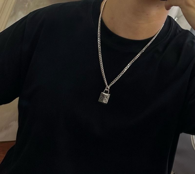 chr1st1an D10r necklaces